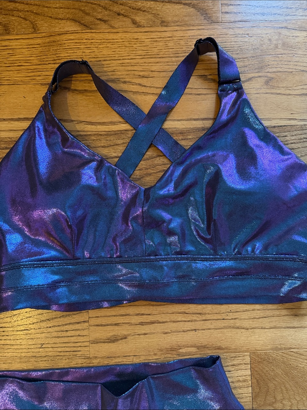 Iridescent Purple Active Leggings and Sports Bra Set - Picture 4 of 7